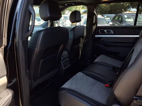 Used 2017 Ford Explorer XLT w/ Equipment Group 202A image 19