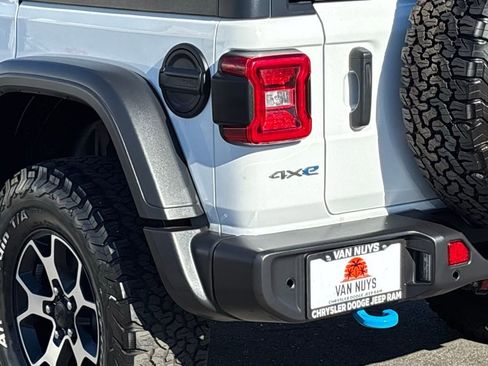 Used 2021 Jeep Wrangler Unlimited Rubicon 4xe image 6