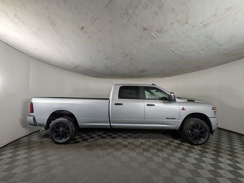 New 2026 RAM 3500 Big Horn AWD/4WD image 6