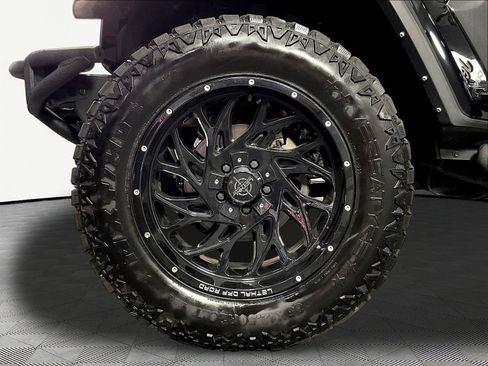 Used 2021 Jeep Gladiator Sport AWD/4WD image 34