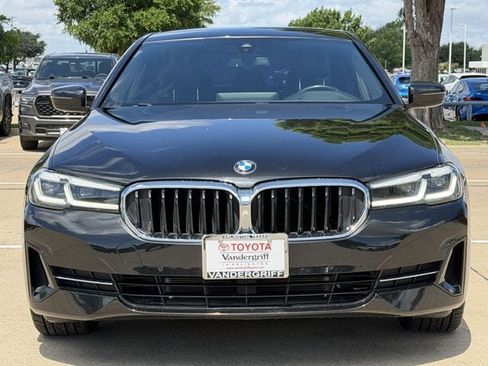 Used 2023 BMW 530i w/ Premium Package RWD image 7