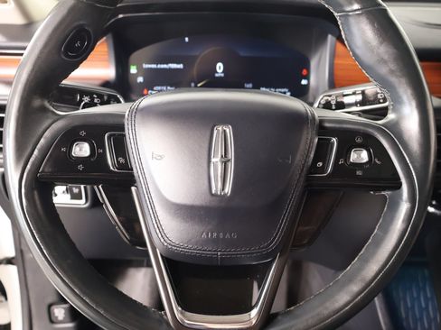 Used 2023 Lincoln Aviator Reserve w/ Equipment Group 201A AWD/4WD image 3