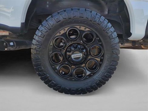 Used 2024 Ford F250 Lariat w/ Black Appearance Package image 28