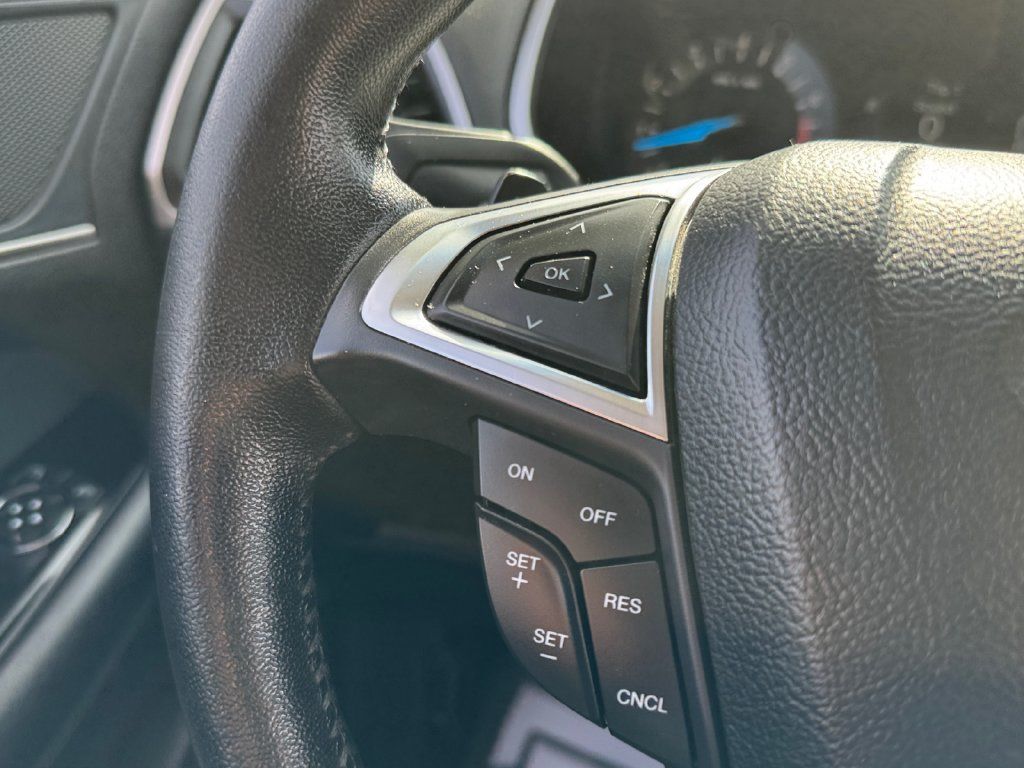 Used 2018 Ford Edge SEL FWD image 15
