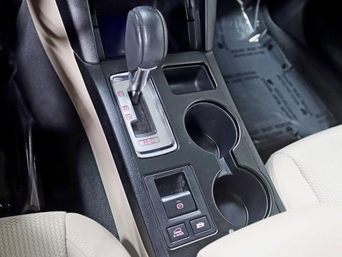 Used 2019 Subaru Outback 2.5i Premium image 23