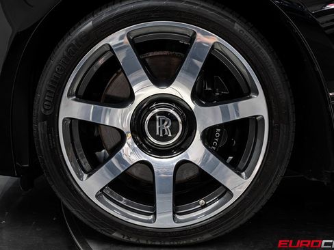 Used 2017 Rolls-Royce Dawn RWD image 23