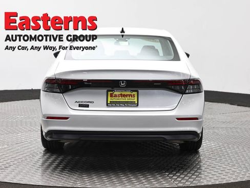 Used 2025 Honda Accord SE image 6
