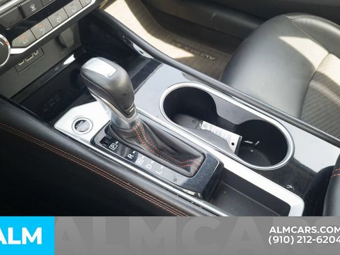 Used 2024 Nissan Altima 2.5 SR FWD image 9