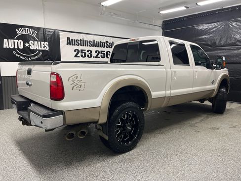 Used 2013 Ford F250 Lariat w/ Chrome Pkg image 3
