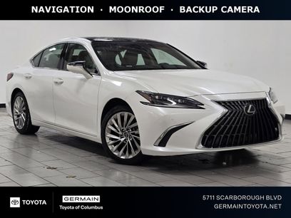Used 2022 Lexus ES 350 Ultra Luxury w/ Accessory Package 2
