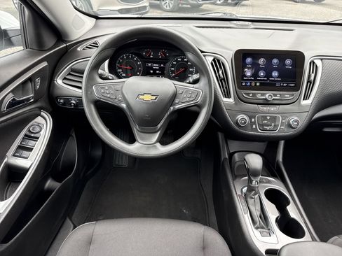 Used 2024 Chevrolet Malibu LS w/ Driver Confidence Package FWD image 12
