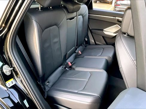 Used 2025 Audi Q3 2.0T Premium Plus w/ Premium Plus Package image 18