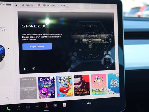 Used 2023 Tesla Model 3 Standard Range image 23