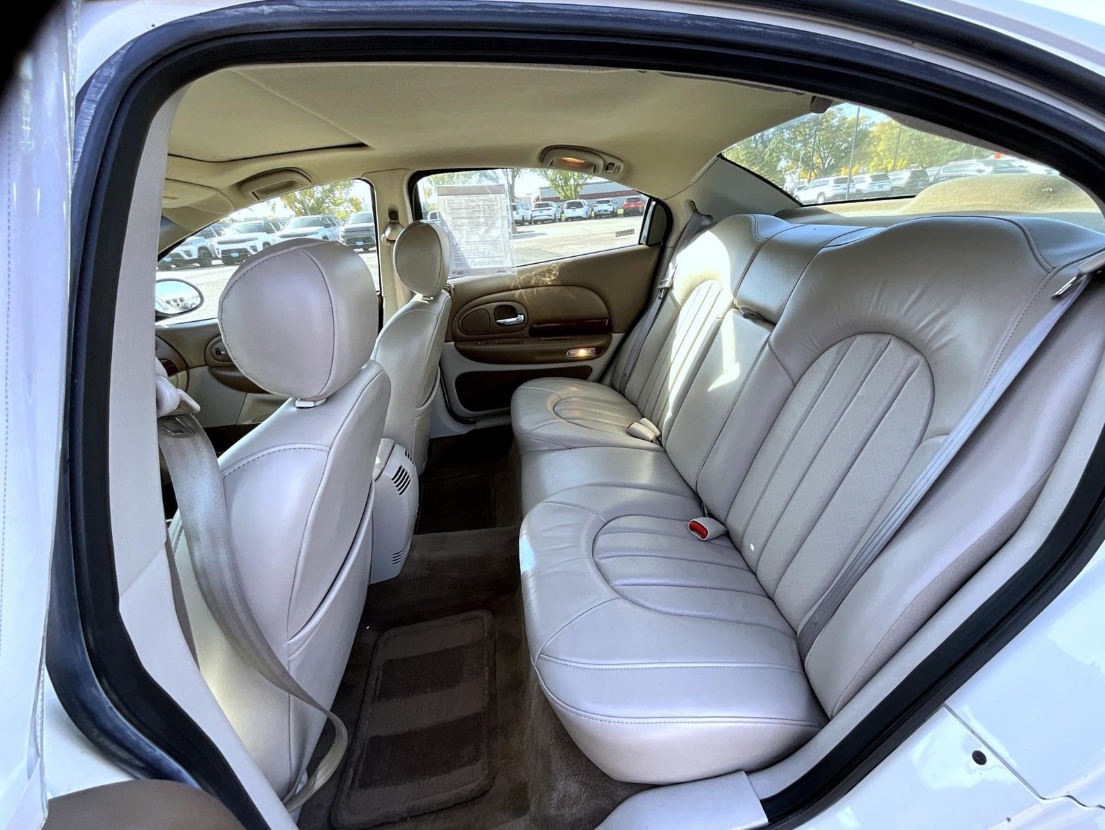 Used 1999 Chrysler LHS FWD image 21