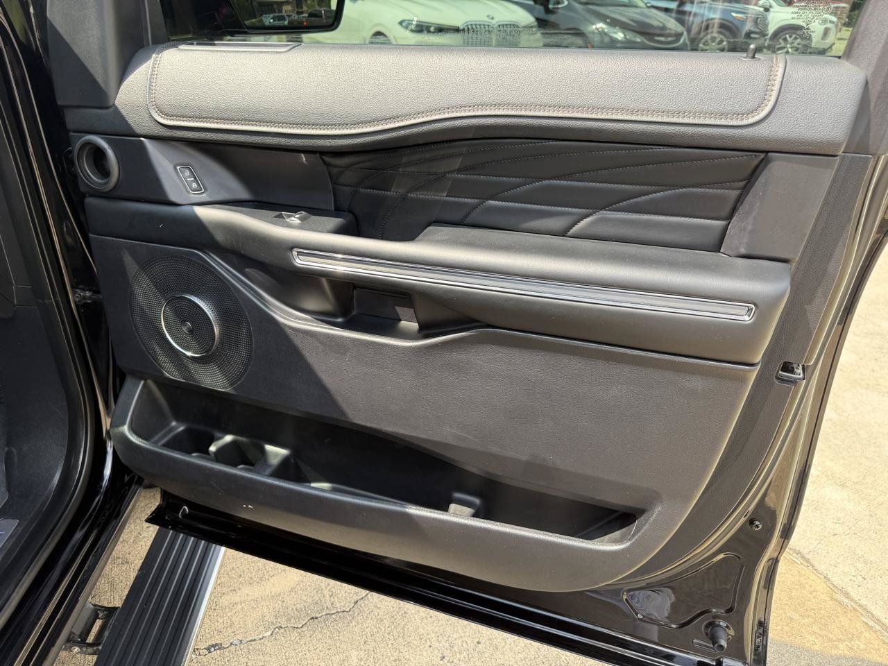 Used 2018 Ford Expedition Platinum AWD/4WD image 45