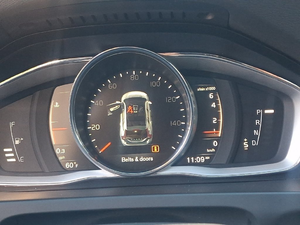 Used 2018 Volvo V60 T5 Cross Country AWD/4WD image 19