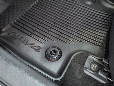 Used 2024 Toyota RAV4 XLE image 17