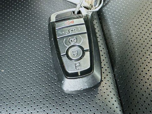 Used 2023 Ford Expedition Max XLT image 37