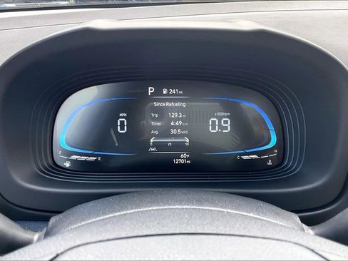 Used 2025 Hyundai Venue SEL FWD image 20