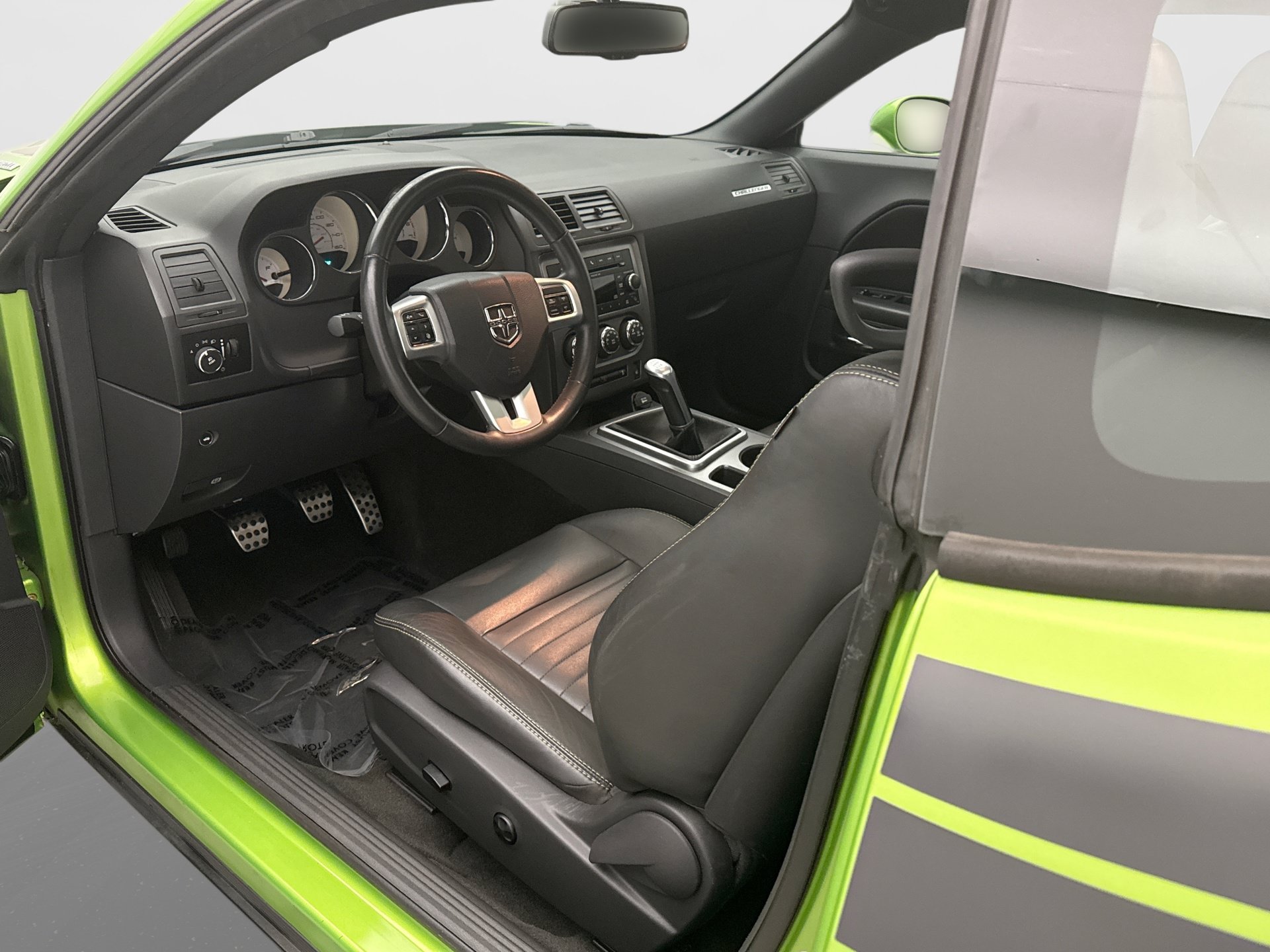 Used 2011 Dodge Challenger R/T RWD image 10