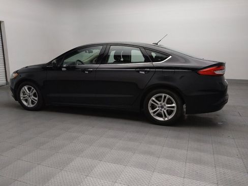 Used 2018 Ford Fusion SE w/ Fusion SE Technology Package image 3