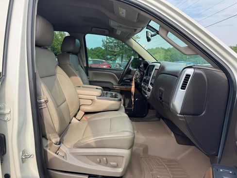 Used 2015 GMC Sierra 1500 SLT w/ SLT Preferred Package AWD/4WD image 14