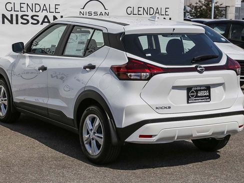 New 2025 Nissan Kicks Play S FWD image 6