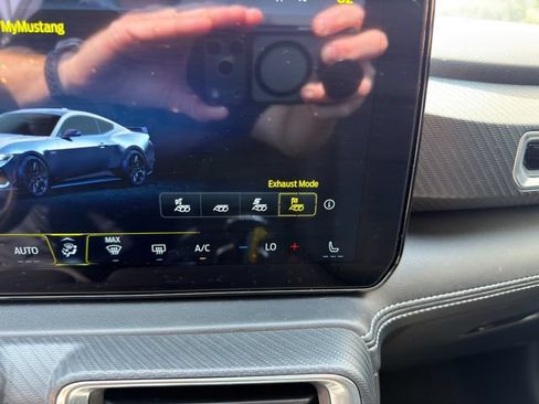 Used 2025 Ford Mustang Premium RWD image 30