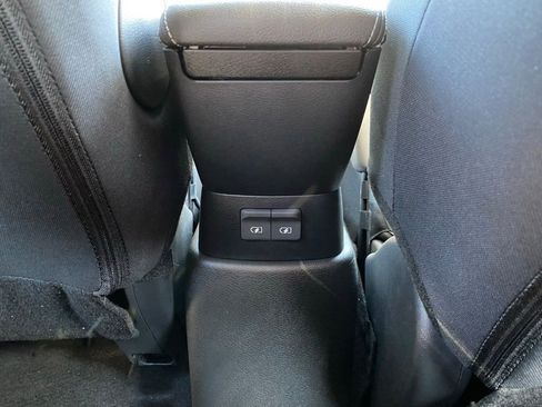 New 2025 Nissan Kicks Play S image 17