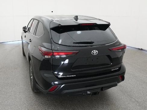 New 2026 Toyota Highlander XLE image 6