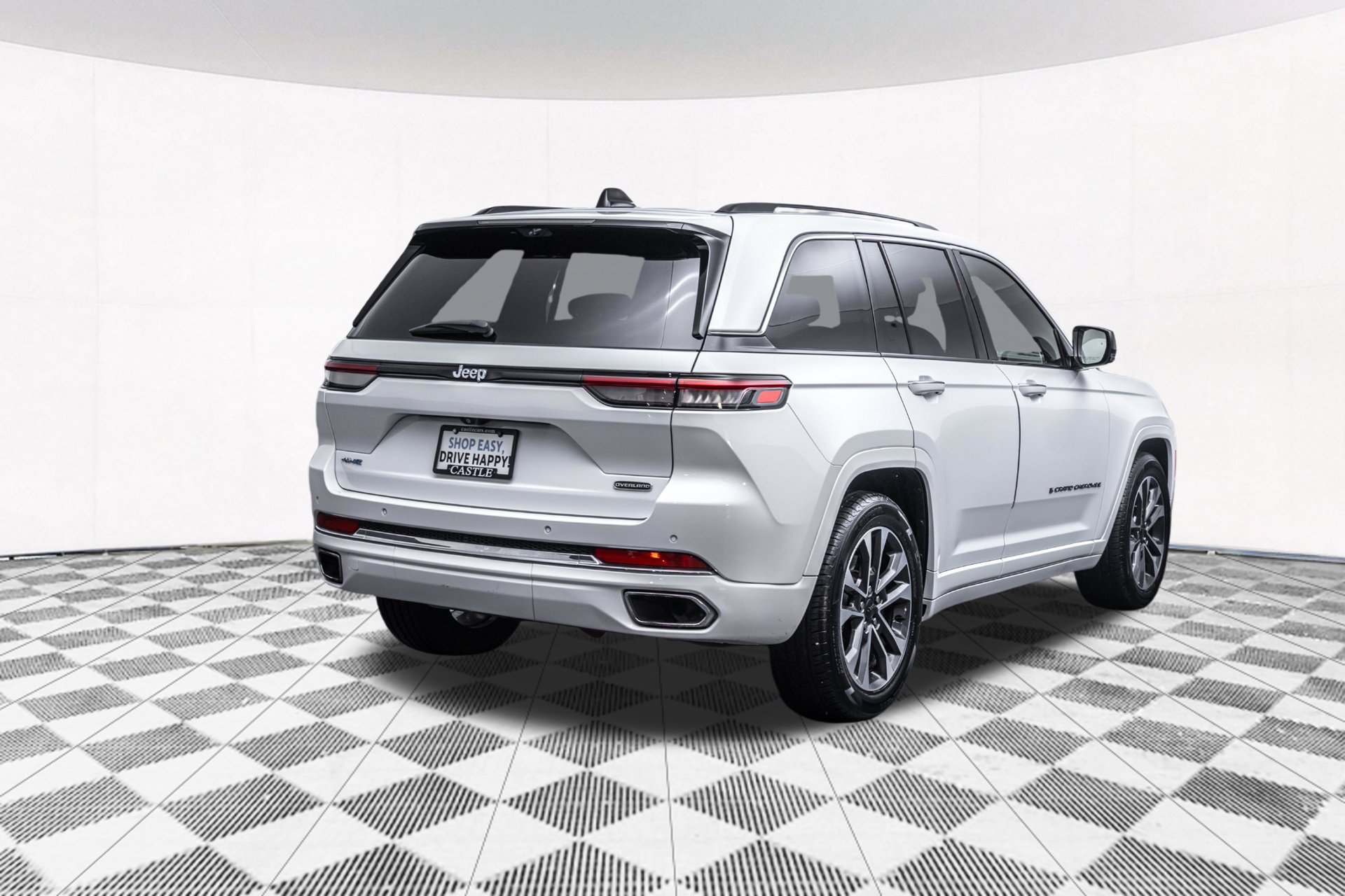 Used 2022 Jeep Grand Cherokee Overland w/ Advanced Protech Group III AWD/4WD image 13