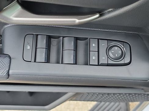 Certified 2025 Toyota Tacoma Limited image 27