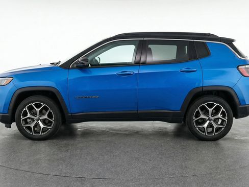 Used 2025 Jeep Compass Limited image 5