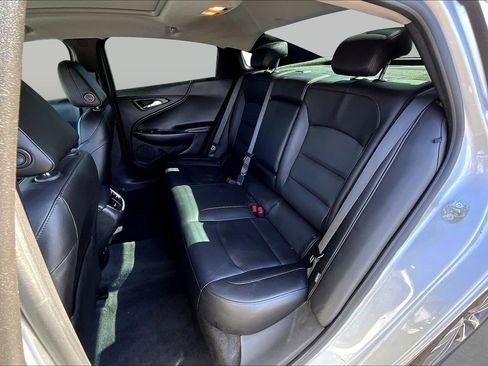 Used 2020 Chevrolet Malibu Premier FWD image 12