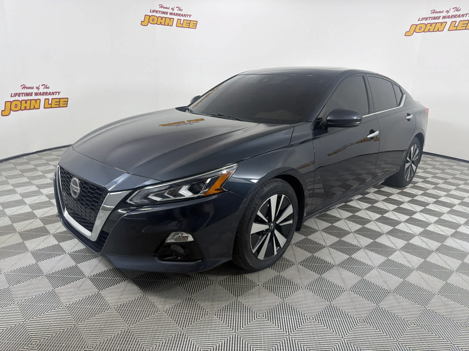 Used 2021 Nissan Altima 2.5 SL FWD image 1
