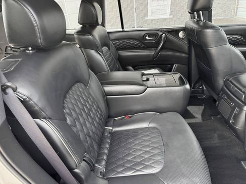 Used 2024 INFINITI QX80 Sensory AWD/4WD image 29