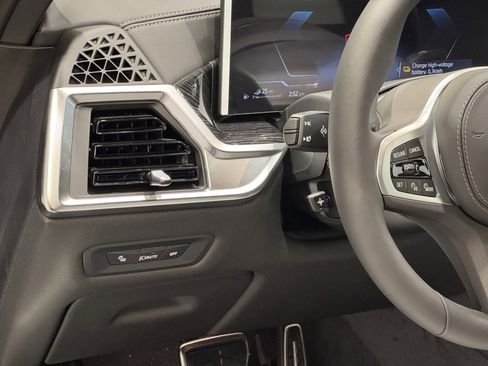 Used 2026 BMW X5 xDrive50e w/ M Sport Package image 10