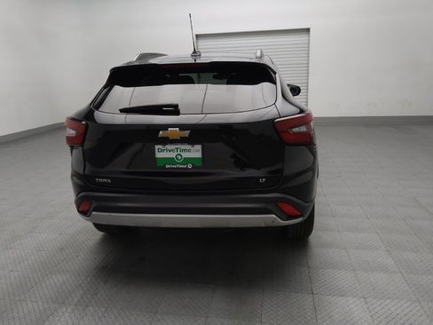 Used 2024 Chevrolet Trax LT w/ Driver Confidence Package FWD image 7