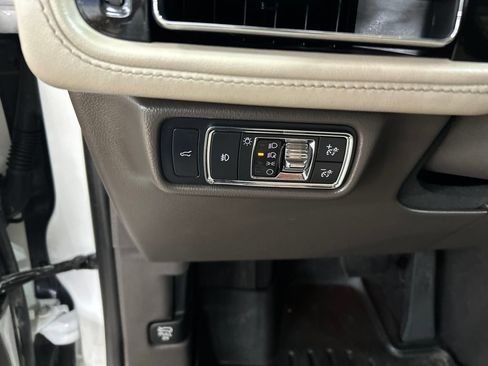 Used 2020 Lincoln Aviator Reserve w/ Equipment Group 201A AWD/4WD image 11