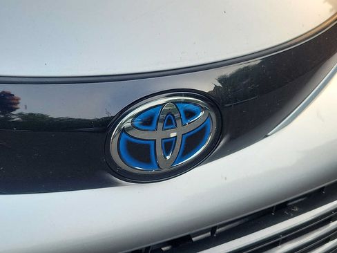 Used 2021 Toyota Sienna Platinum FWD image 4