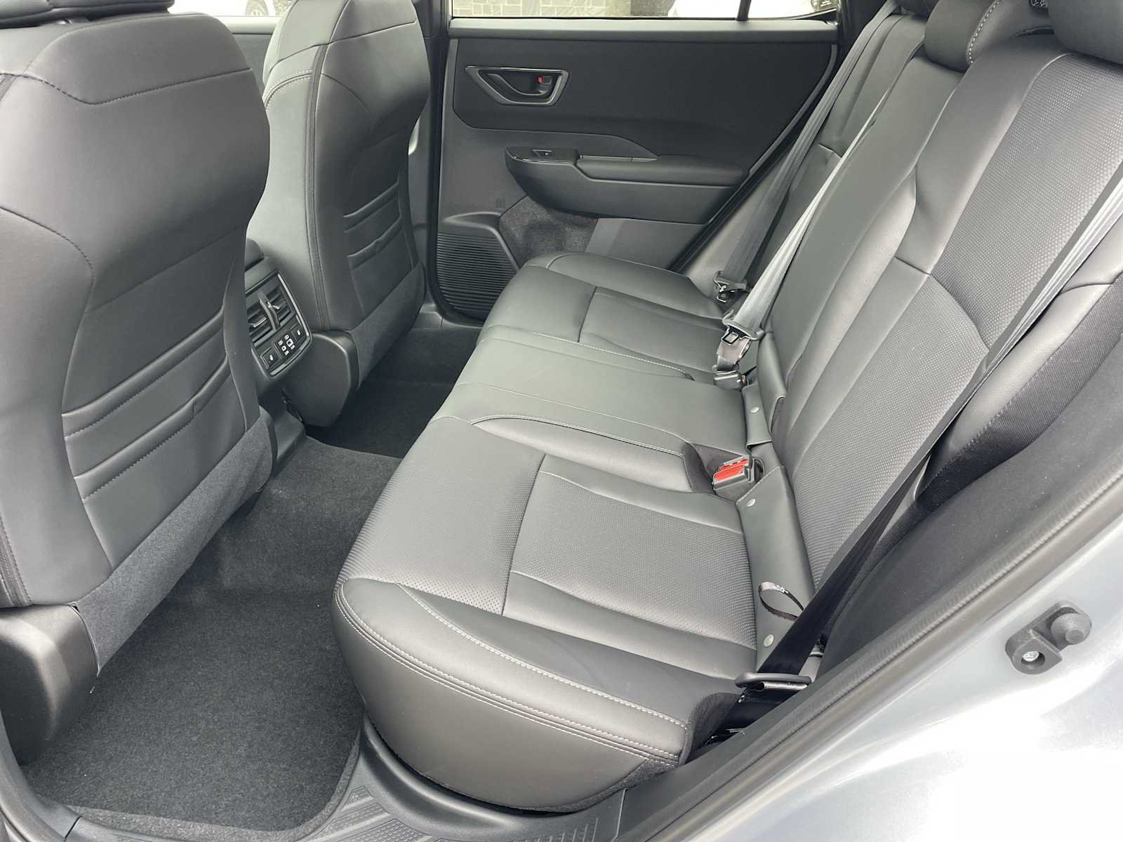New 2026 Subaru Outback Limited AWD/4WD image 9