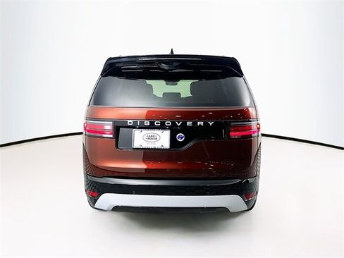 New 2026 Land Rover Discovery Limited Edition image 6