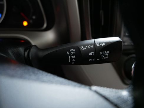 Used 2013 Toyota RAV4 LE AWD/4WD image 31