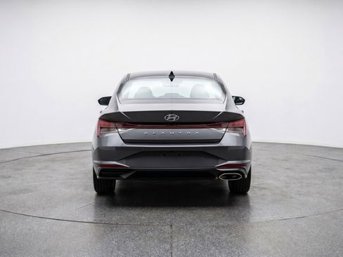 Used 2025 Hyundai Elantra SEL FWD image 7