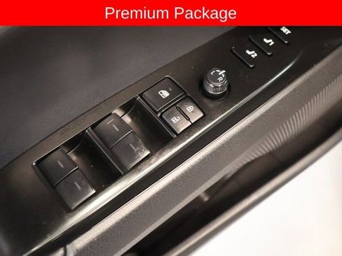 Used 2025 Toyota Camry XLE image 13