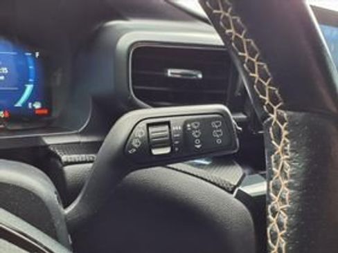 Used 2022 Ford Explorer ST AWD/4WD image 15
