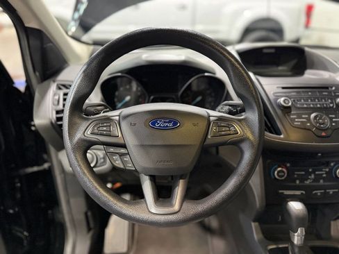 Used 2017 Ford Escape SE image 10