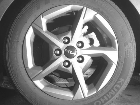 Used 2025 Kia K4 LXS image 14