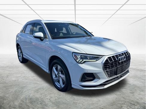 Used 2020 Audi Q3 2.0T Premium Plus w/ Premium Plus Package image 2