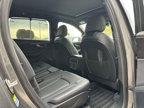 Used 2021 Audi Q7 2.0T Premium Plus w/ Executive Package image 27